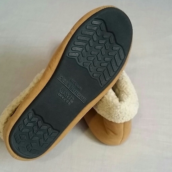 Totes ISOTONER Shoes Tan 6.5/7.5 - Picture 5 of 6